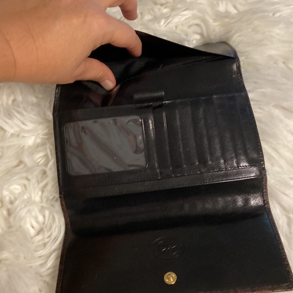 BRAHMIN wallet excellent condition dark brown color 8” wide and 4 1/5 “ high - Picture 8 of 16